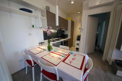 7 Cielo Apartment Brindisi Bagian luar foto