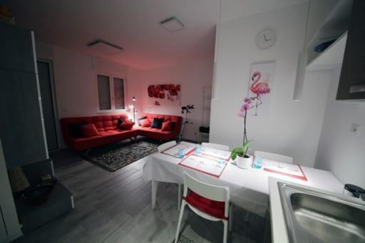 7 Cielo Apartment Brindisi Bagian luar foto